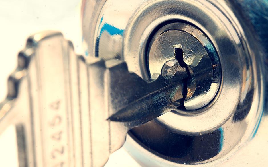 changer une serrure de porte Vanves